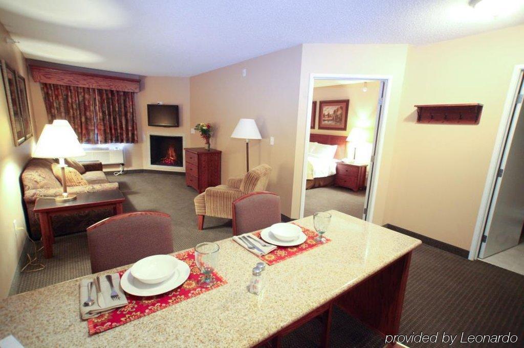 Grandstay Hotel & Suites Perham Exterior foto
